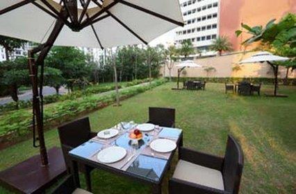 Crest Executive Suites, Whitefield Bangalore Restaurant billede
